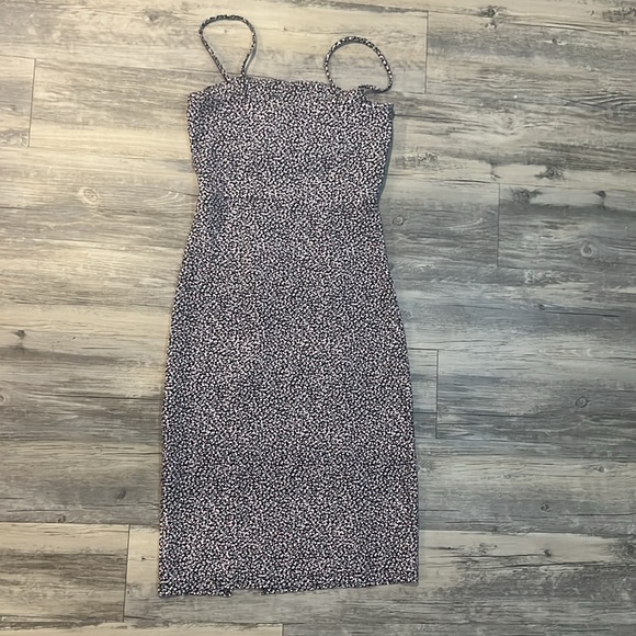 Floral Dress, size Small (only worn once for photo shoot) - Picture 4 of 5